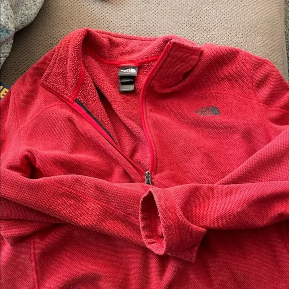 The North Face Red Fleece Jacket - Picture 2 of 2